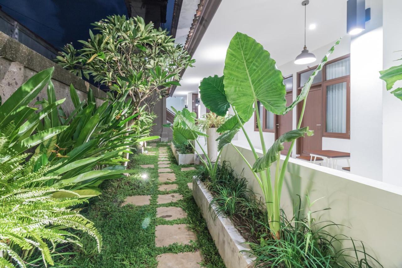 Kak Garden Inn Кута Екстер'єр фото